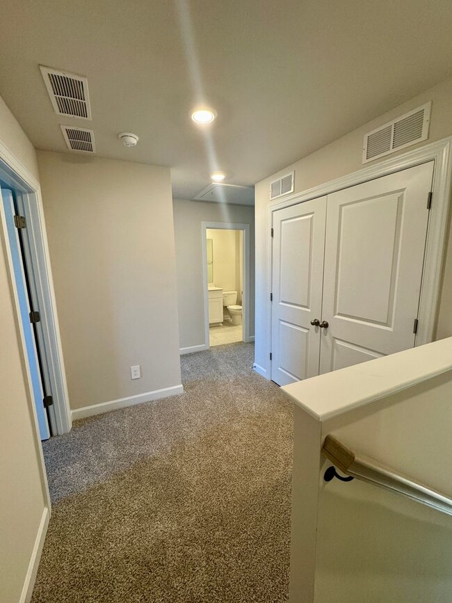 Building Photo - Beautiful, Brand New 3BR Townhouse in Concord