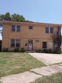 Building Photo - 2317 Wilshire St