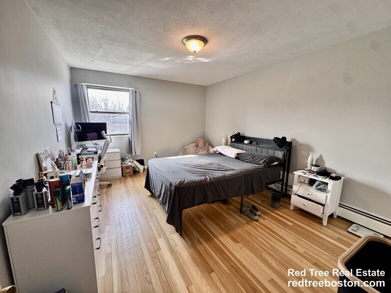 Building Photo - 97 Spring St