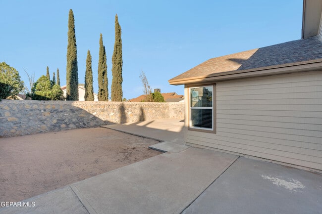 Building Photo - 12077 Castle Keep Cir