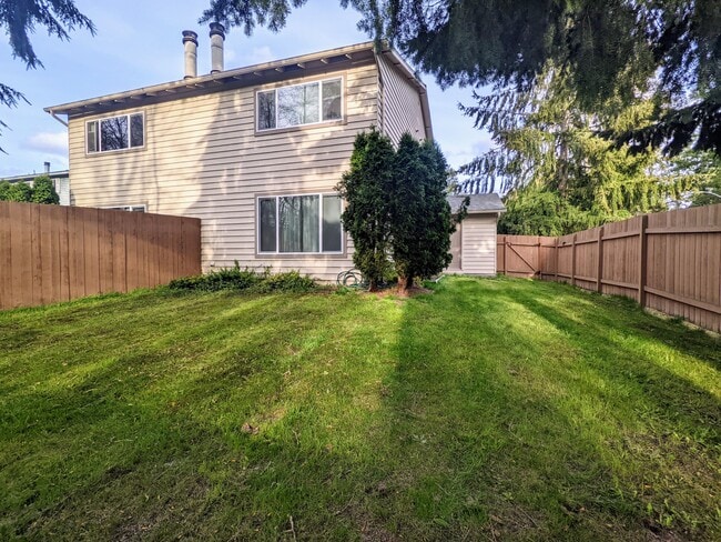 Building Photo - 7510 7th Dr W