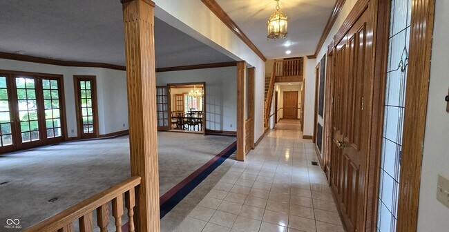 Building Photo - 9628 Summerlakes Dr