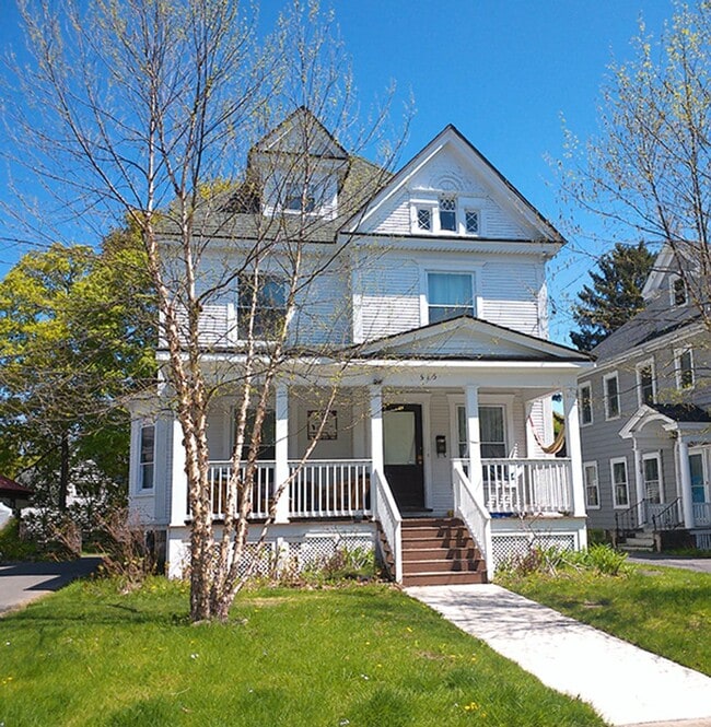 Building Photo - 515 Allen St