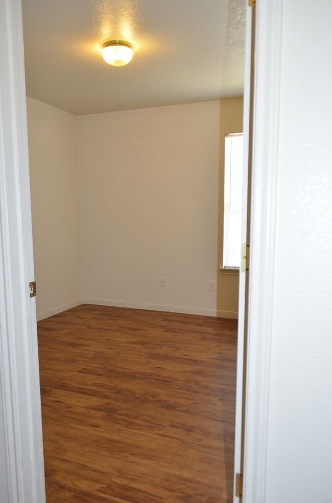 Building Photo - 603 Bermuda St