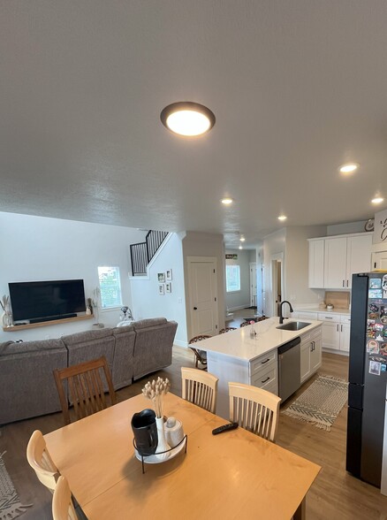 Kitchen/Living Area - 525 W Caroles Way