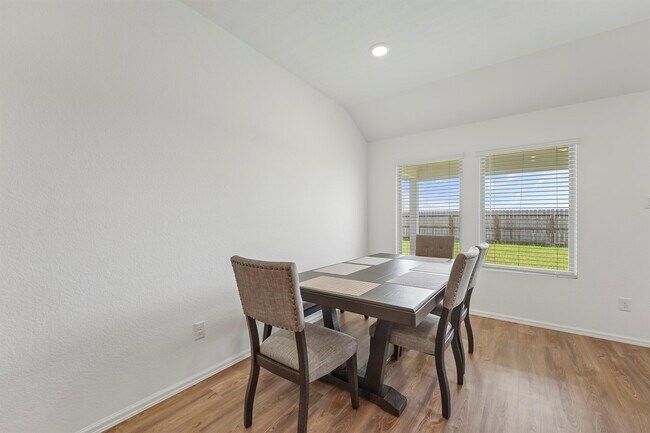 Building Photo - 7310 Bartoncliff Dr