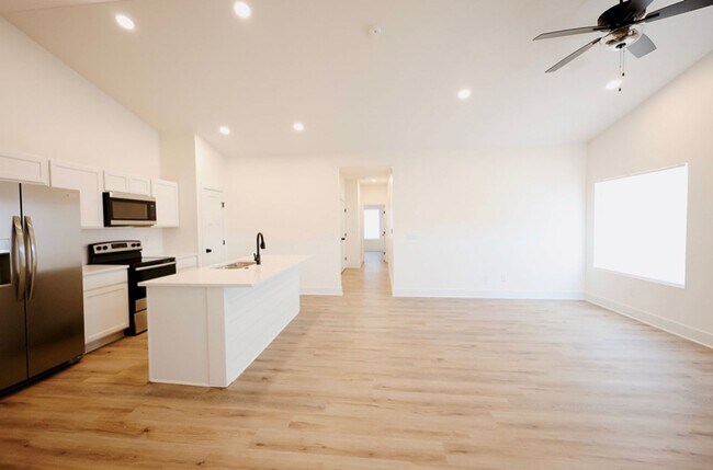 Building Photo - 513 Briarbrook Ln