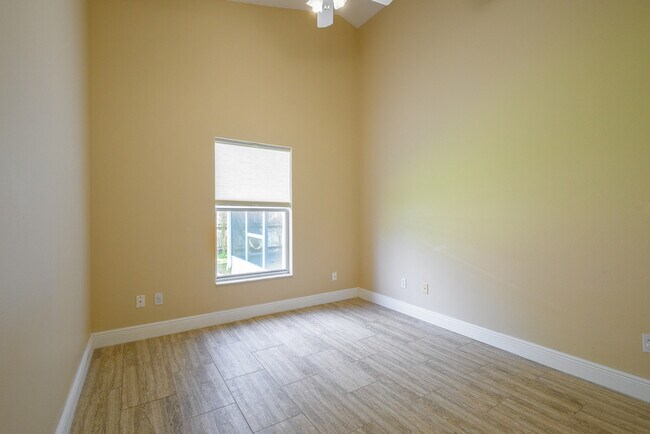 Building Photo - 12803 Maribou Cir