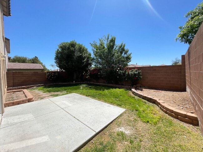Building Photo - 11249 Salentino Ave
