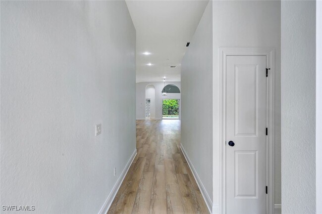 Building Photo - 7052 Timberland Cir
