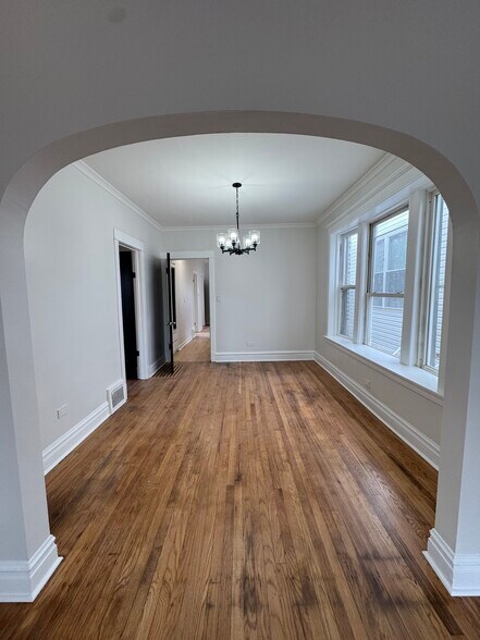 Building Photo - 3516 W Evergreen Ave