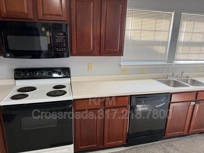 Building Photo - 8832 Taggart Dr