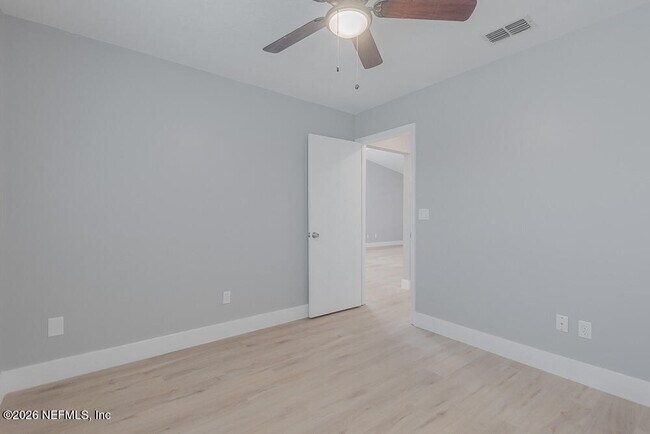Building Photo - 2131 Sea Hawk Dr