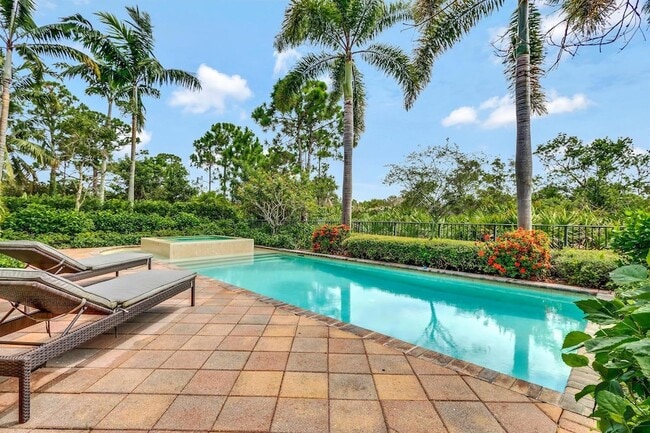 Building Photo - 128 Tulip Tree Ct