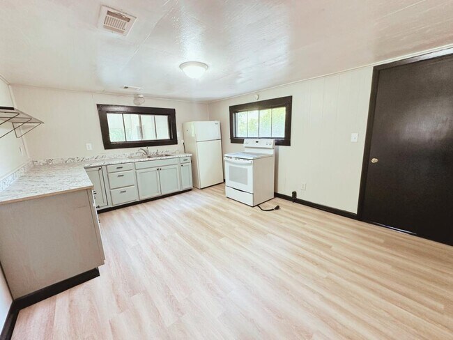 Building Photo - 7801 US-270