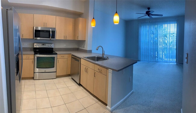 Building Photo - 533 NE 3rd Ave