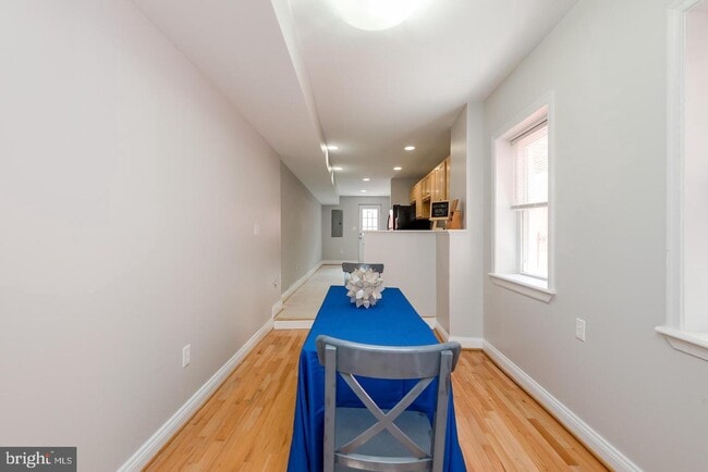 Building Photo - 19 S Ann St