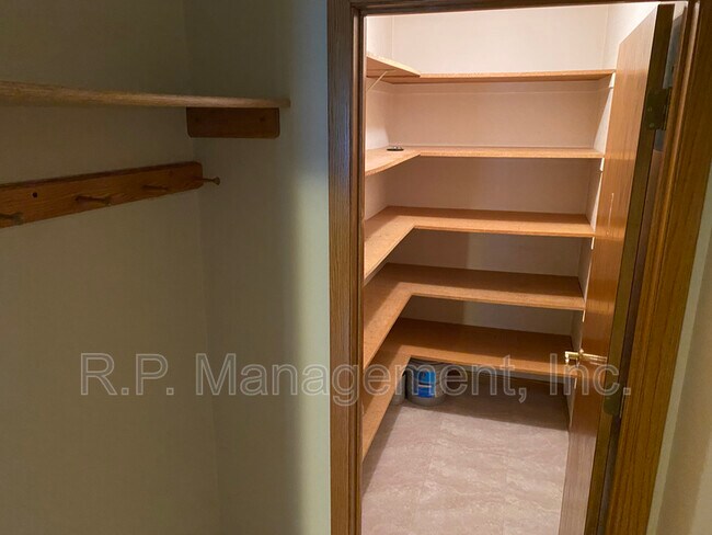 Building Photo - 4626 Linnea Ln