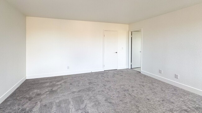 Building Photo - 3-Bed, 2.5-Bath Summerlin Home with Modern Upgrades & Upstairs Laundry