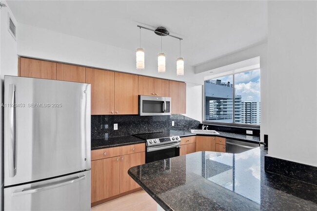 Building Photo - 1330 West Ave