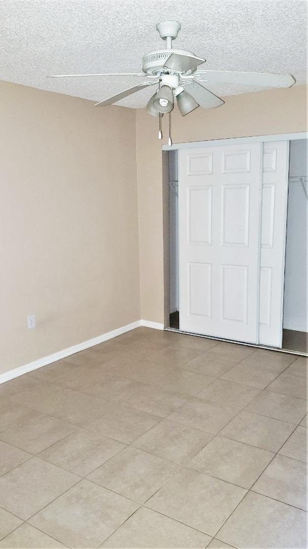 Building Photo - 445 Fountainhead Cir