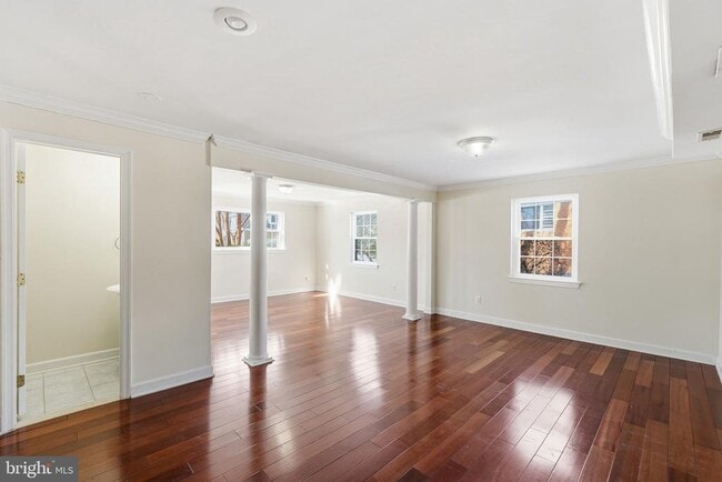 Building Photo - 5205 Brookeway Dr