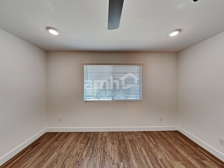 Building Photo - 3337 Blodwen St