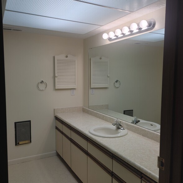 Building Photo - 1276 Robbins Run Ct