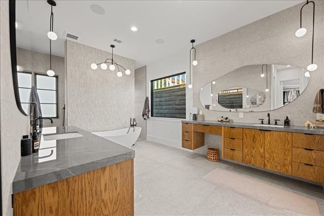 Building Photo - 5839 Richmond Ave