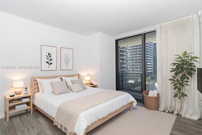 Building Photo - 801 S Miami Ave