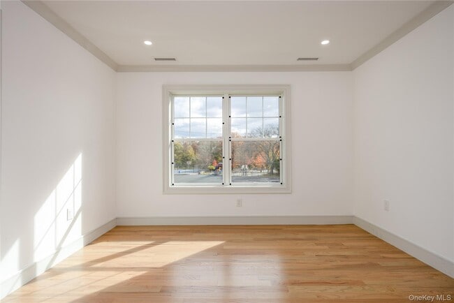 Building Photo - 1 Victoria Ln