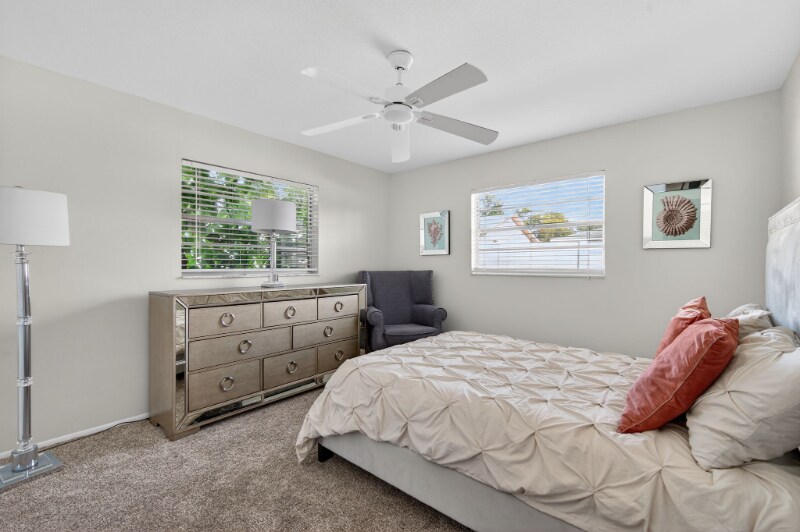 Building Photo - 8195 Coachlight Cir