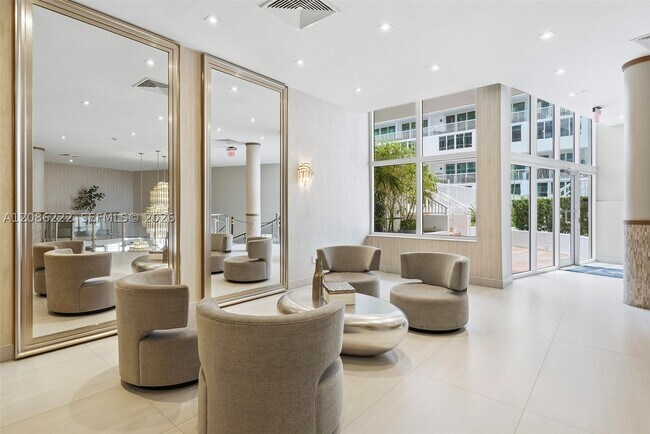 Building Photo - 5401 Collins Ave