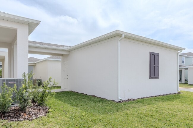 Building Photo - 16705 Wincey Groves Rd