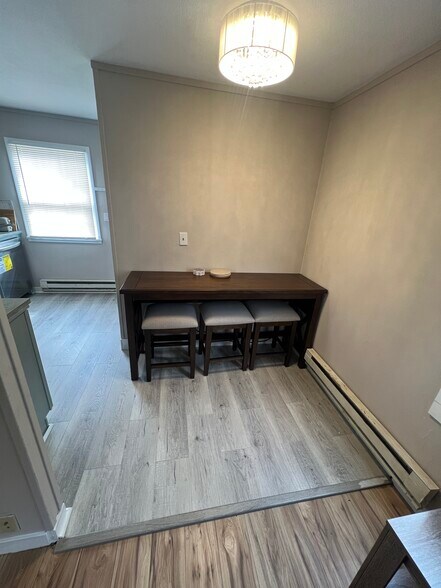 Building Photo - 5212 NE 62nd Ave