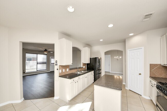 Building Photo - 17303 Quiet Grove Ln