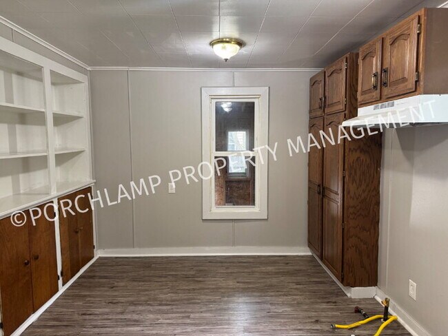 Building Photo - 283 E Grand Ave