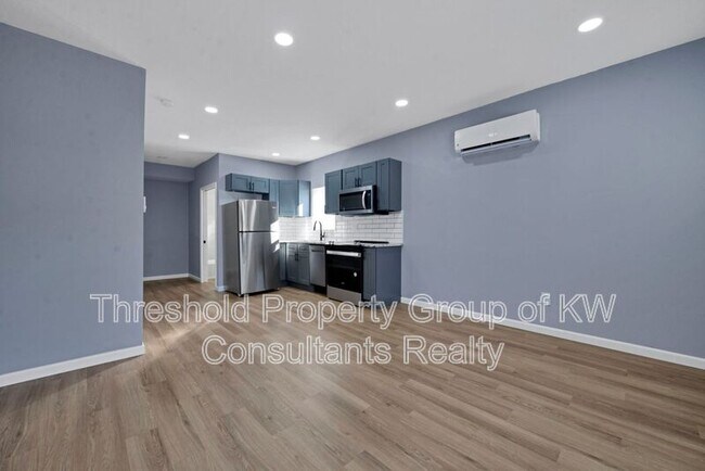 Building Photo - 786 Thomas Ave