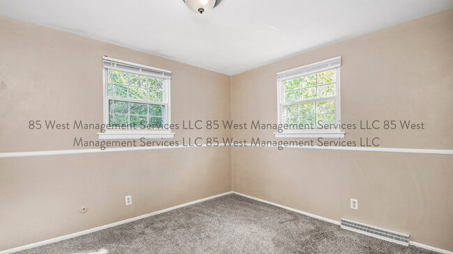 Building Photo - 2342 Rosewood Ave SE