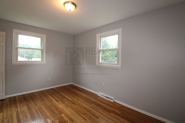 Building Photo - 15 Redden St