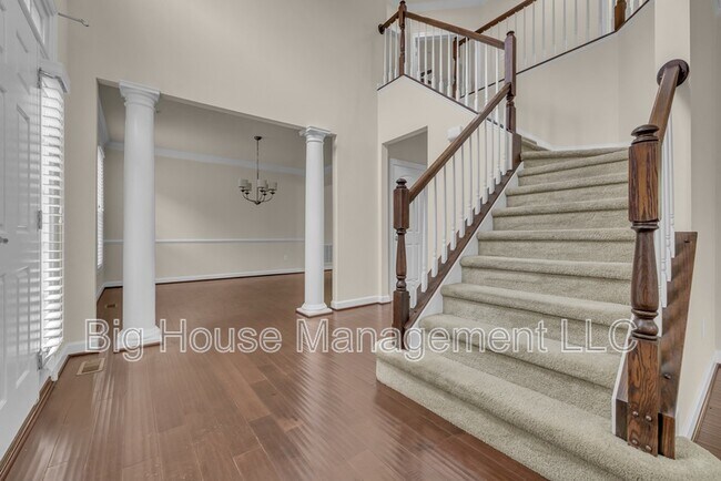 Building Photo - 3713 Chancelsors Dr