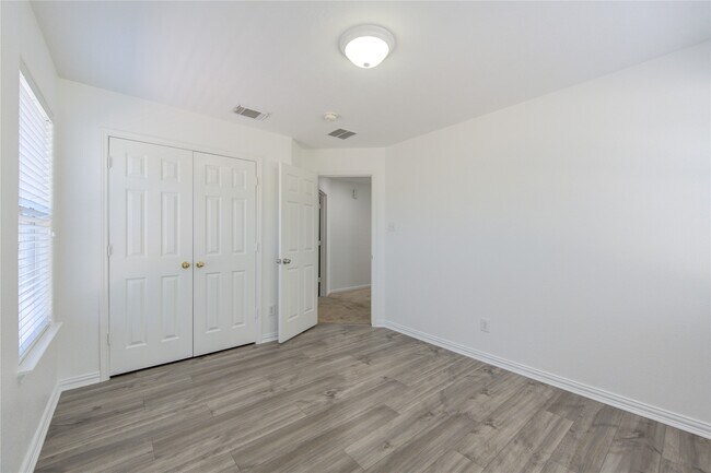 Building Photo - 24626 Cornell Park Ln