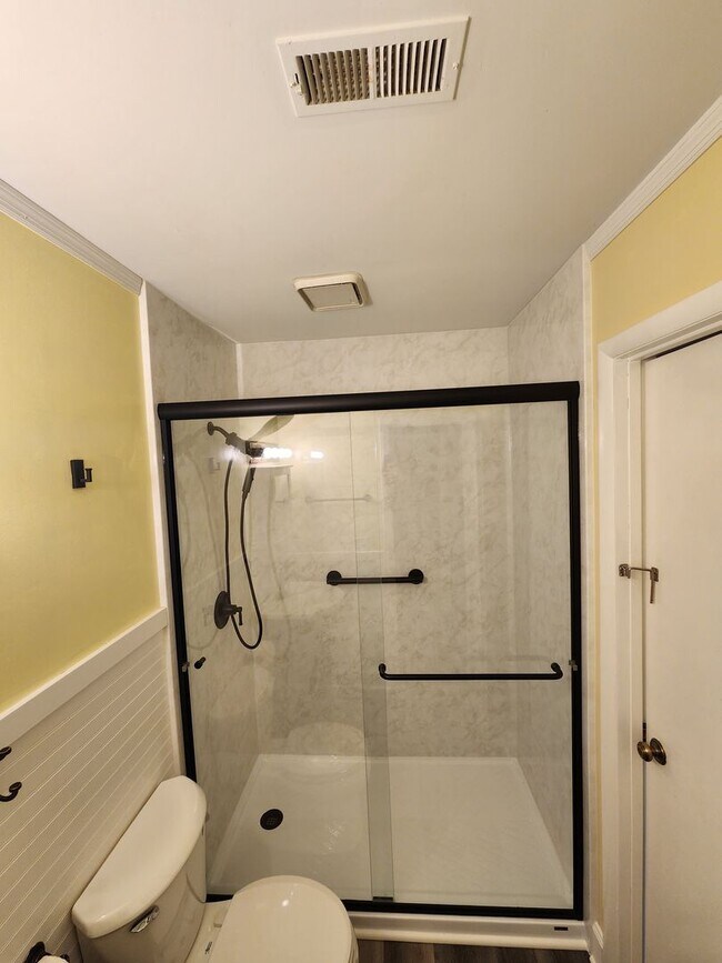 Building Photo - Chapel Hill / Finley Forest Townhouse AVAIL