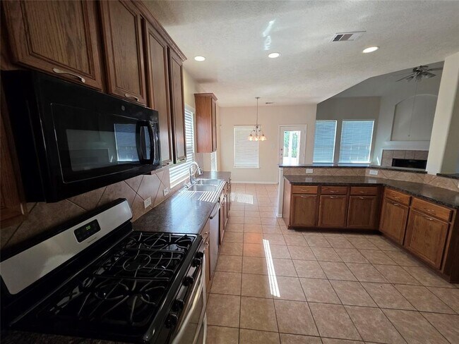 Building Photo - 22023 Cascade Hollow Ln
