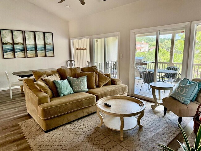 Building Photo - 539 Venture Blvd S