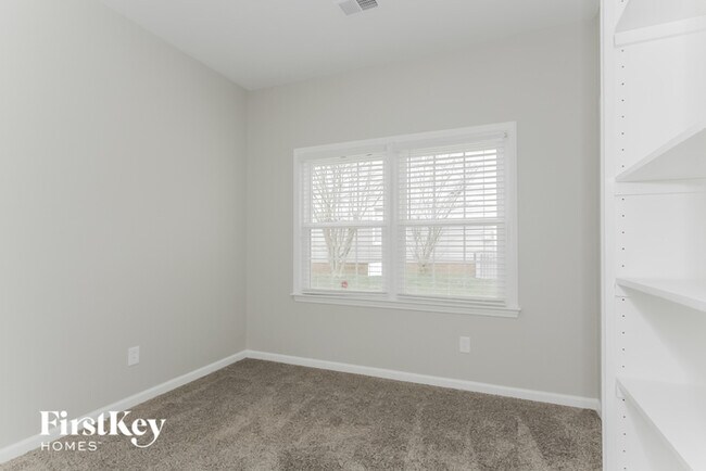 Building Photo - 8616 Walsham Dr