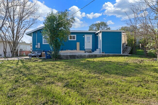 Building Photo - 151 Morningview Dr
