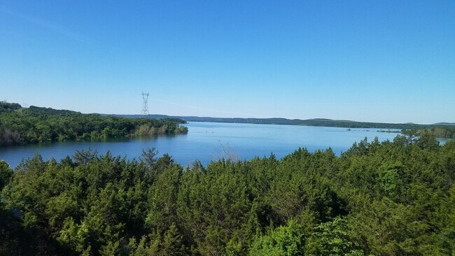 Building Photo - Partial Lake-view 1 Bedroom 1 Bath Walk-In Level Lakeside Apartment