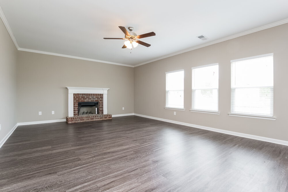 Building Photo - 601 Fieldcrest Dr