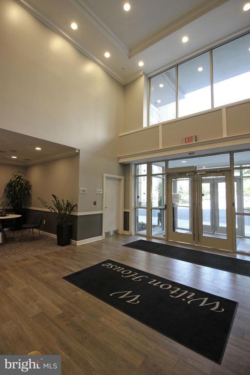 Building Photo - 2726 Gallows Rd